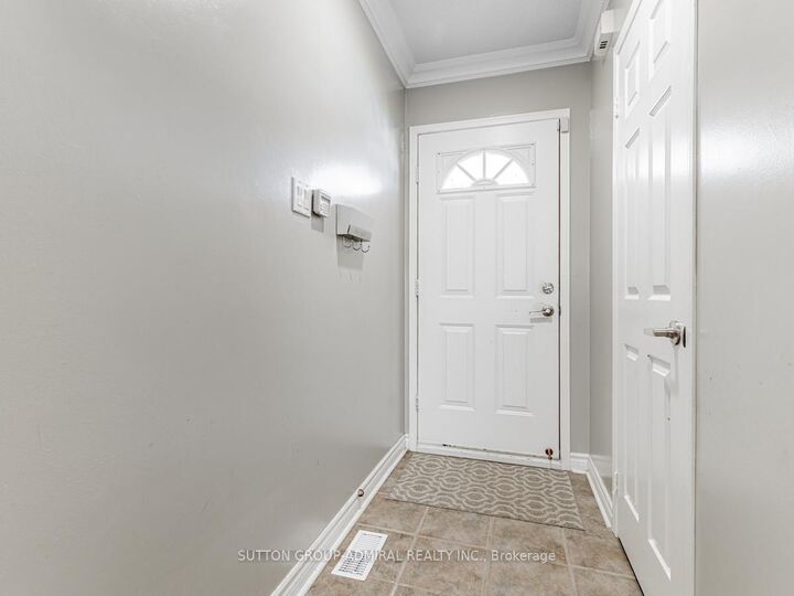 Property Photo: 224 Kelso Crescent ON L6A 2E1
