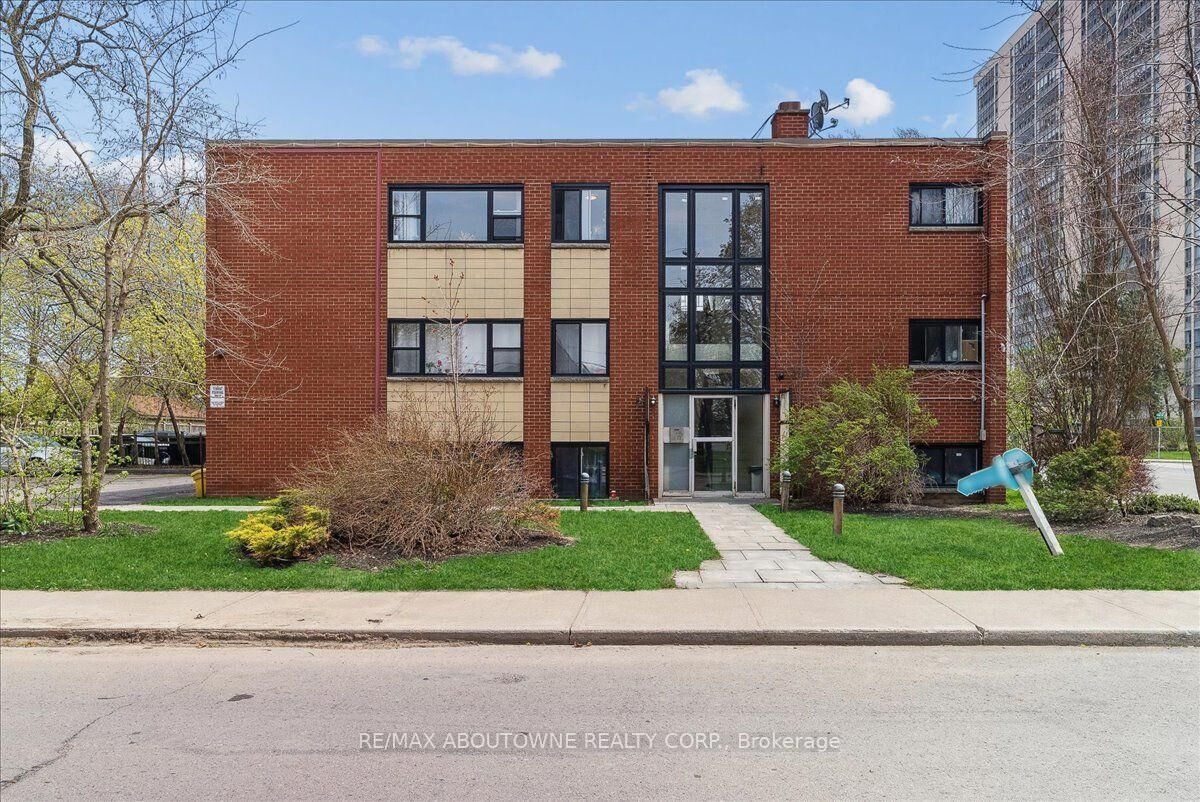 Property Photo:  291 East 38th Street 6  ON L8V 4G2 