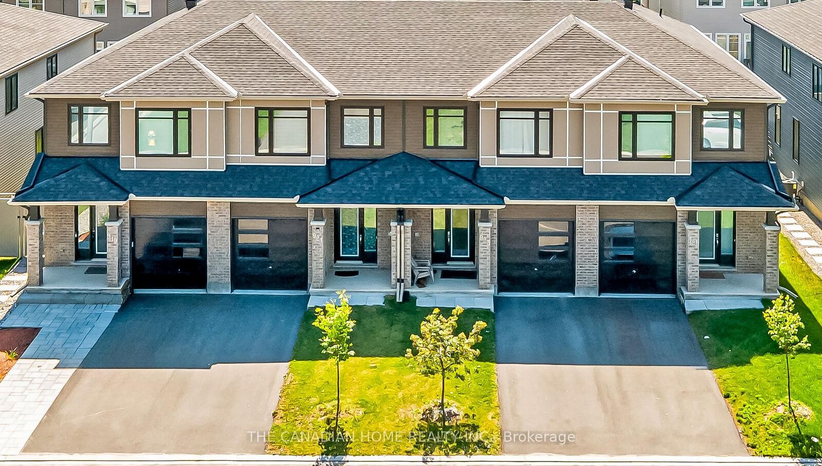 Property Photo:  921 Clarkia Street  ON K1T 0Y2 