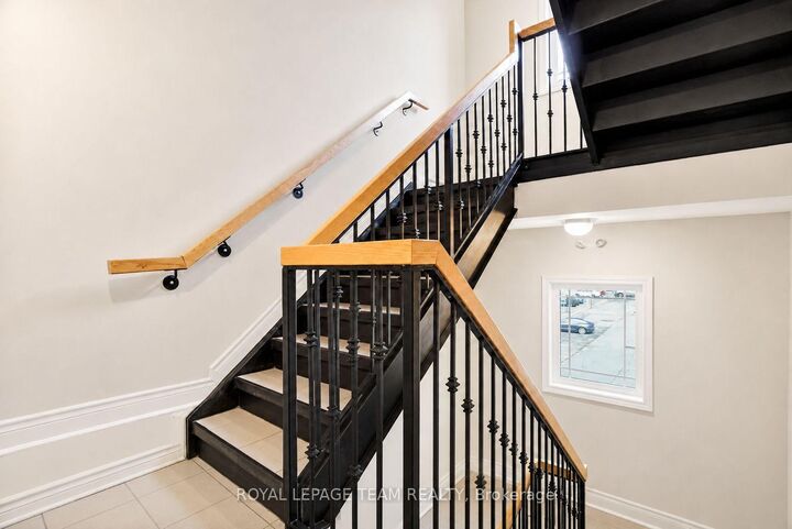 Property Photo:  200 Paseo Private 6  ON K2G 4N7 