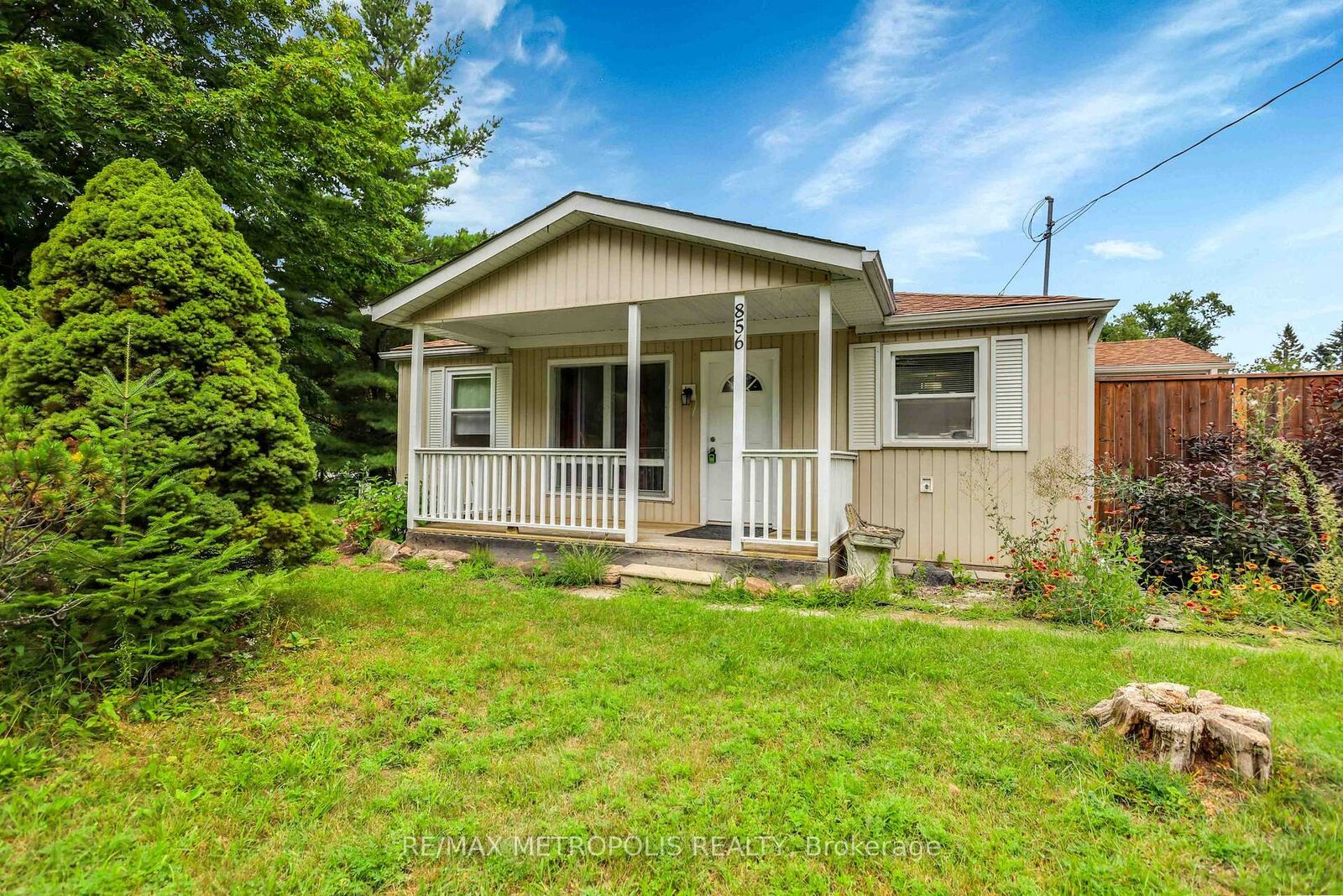 Property Photo:  856 Central Avenue  ON L9S 1Y8 