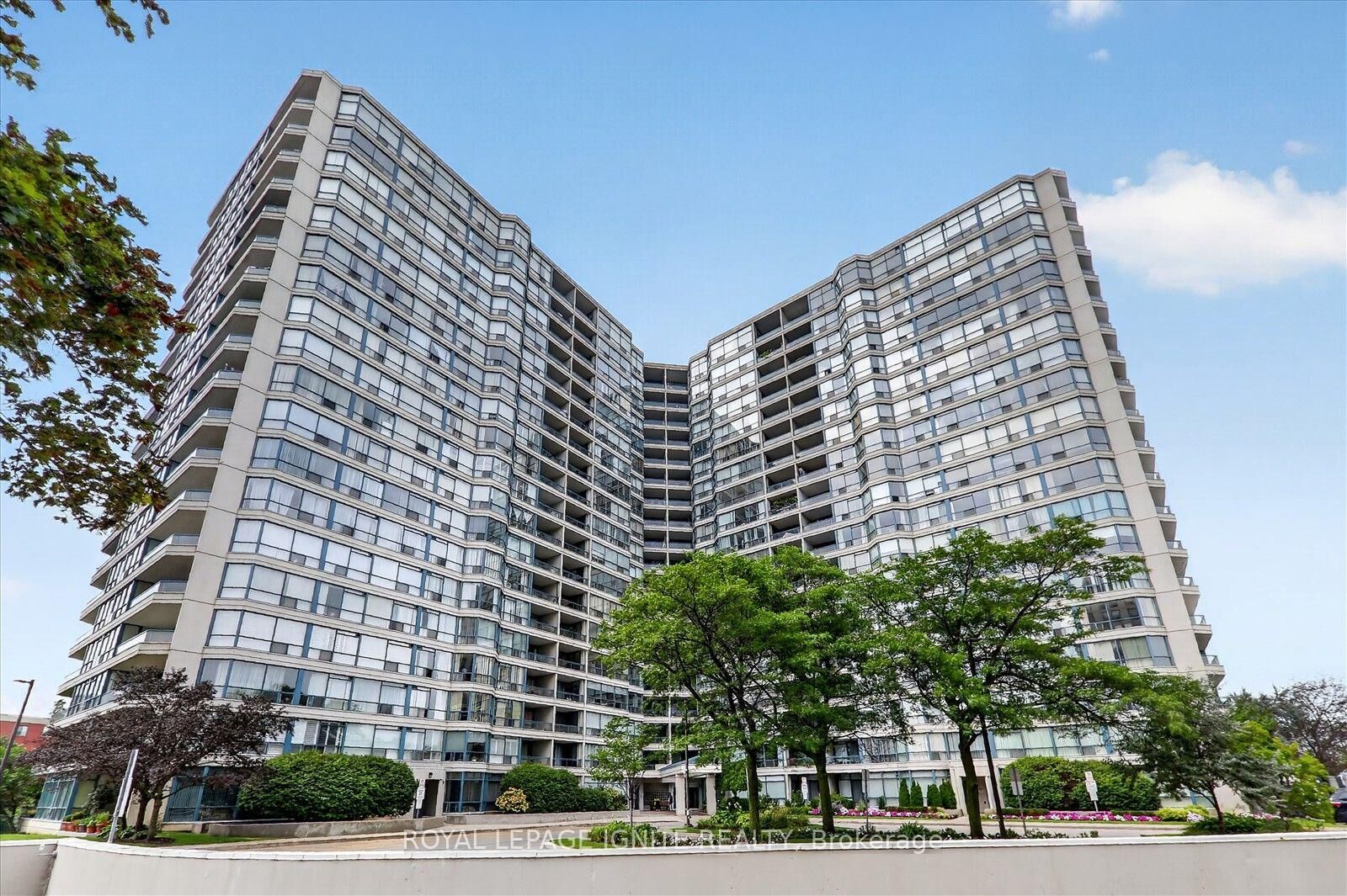 Property Photo:  4725 Sheppard Avenue E 809  ON M1S 5B2 