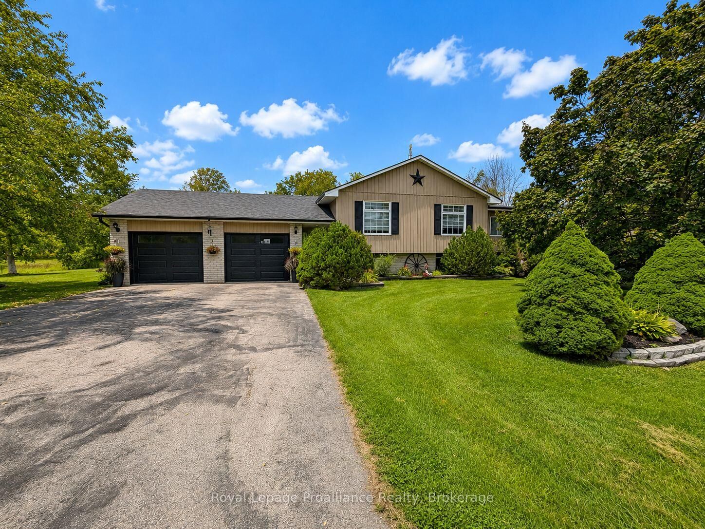 Property Photo:  661 Flying Club Road  ON K0K 3E0 