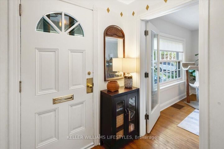 Property Photo: 941 Waterloo Street ON N6A 3X2