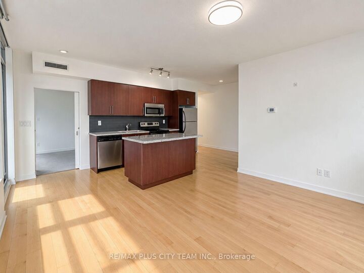 Property Photo: 65 Bremner Boulevard 2605 ON M5J 0A7