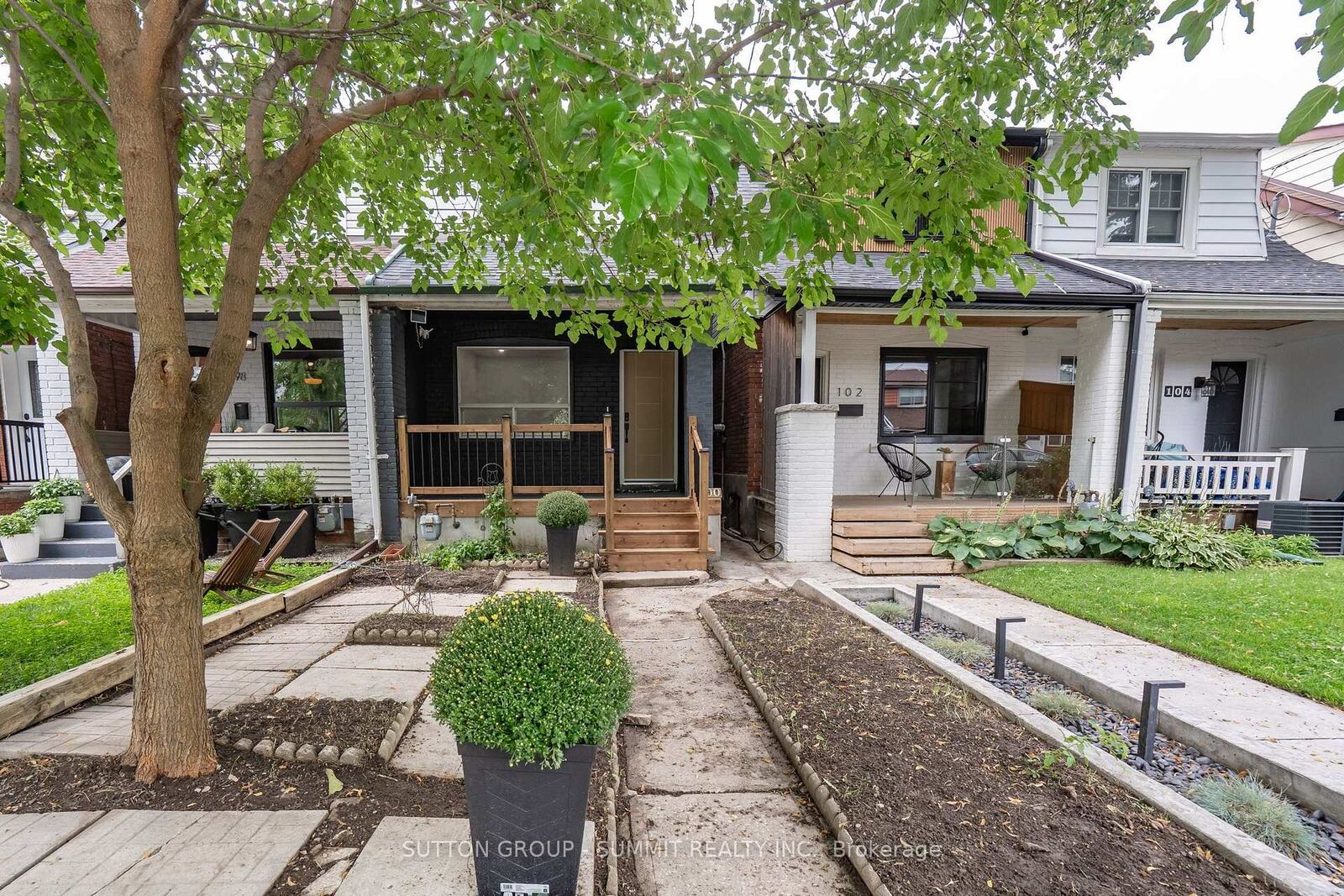 Property Photo:  100 Rosethorn Avenue  ON M6N 3L1 