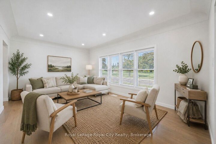 Property Photo:  216 Stevenson Street N  ON N1E 5B2 