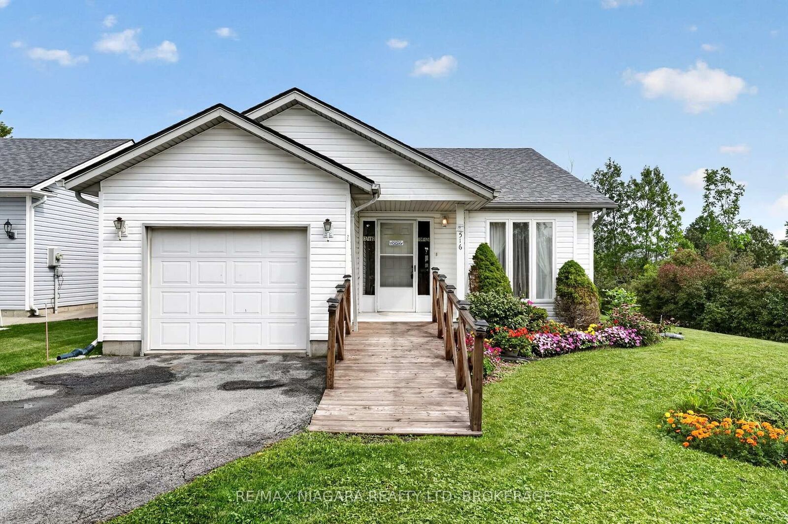 Property Photo:  3033 Townline Road 516  ON L0S 1S1 