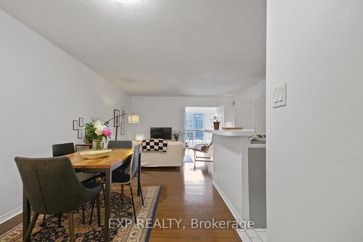 Property Photo:  25 The Esplanade N/A 808  ON M5E 1W5 