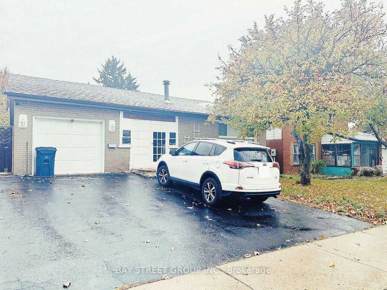 Property Photo:  5 Lockdare Street Bsmt  ON M1S 2Z5 