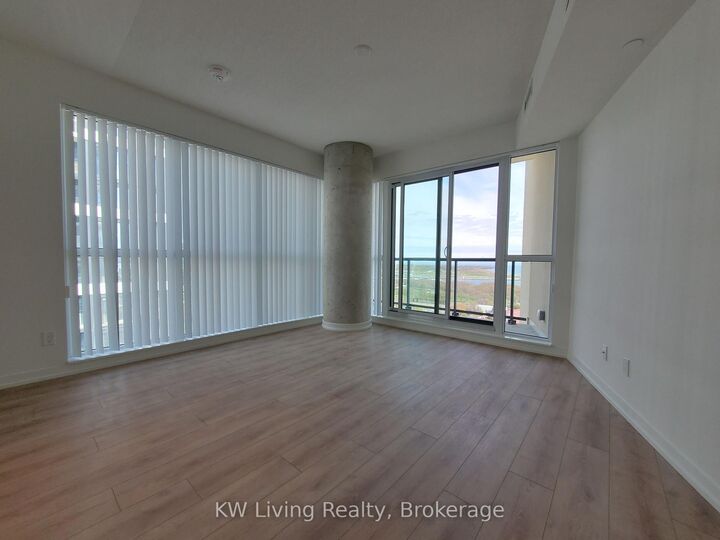 Property Photo:  49 East Liberty Street 2002  ON M6K 0B2 