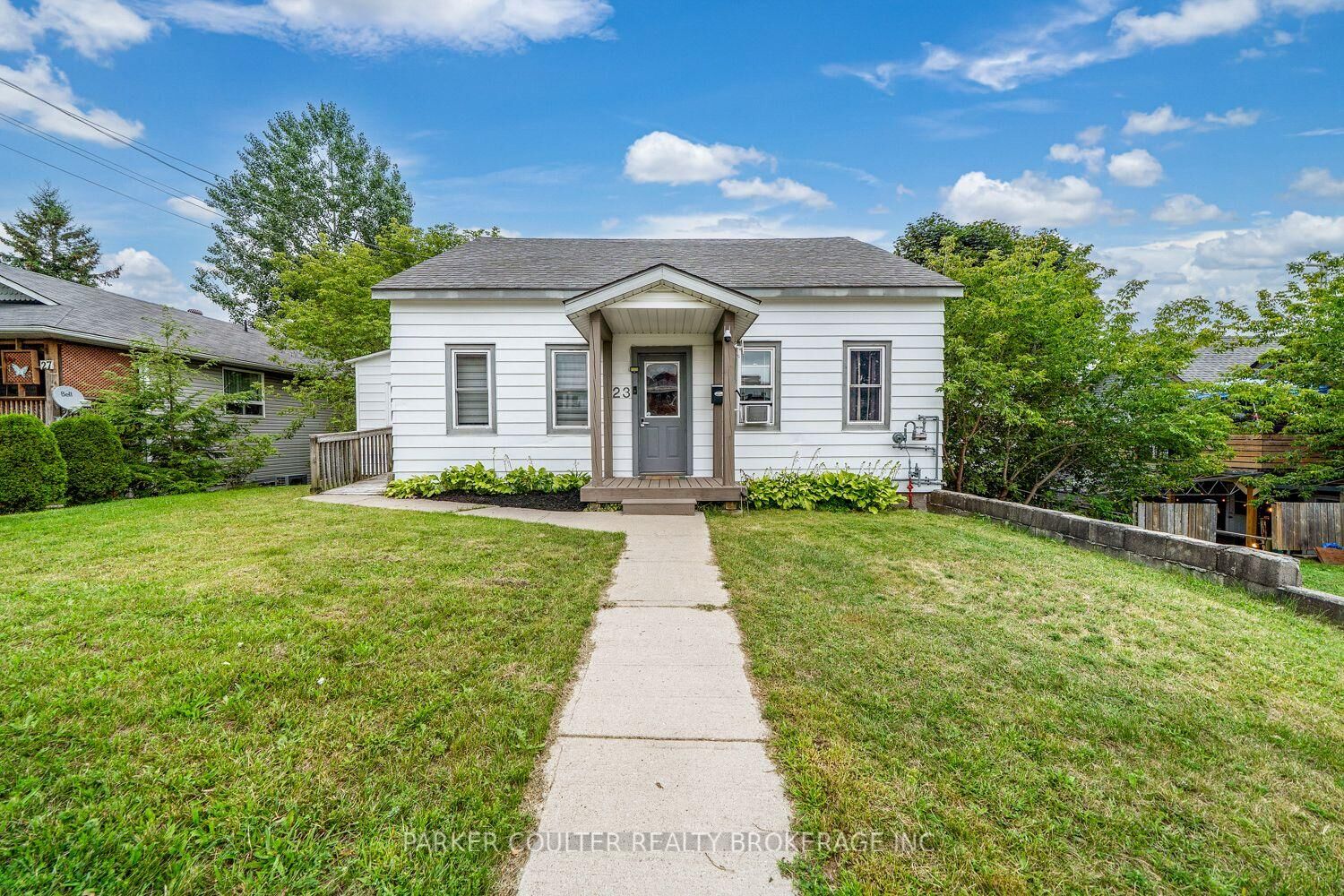 Property Photo:  23 Miller Street  ON P2A 1S9 