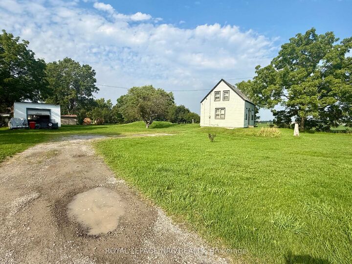 Property Photo:  735 Main Street W  ON L3K 5V4 