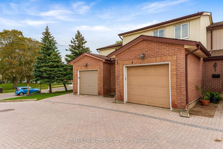 Property Photo:  25 Valleyview Road 2  ON N2E 1L5 