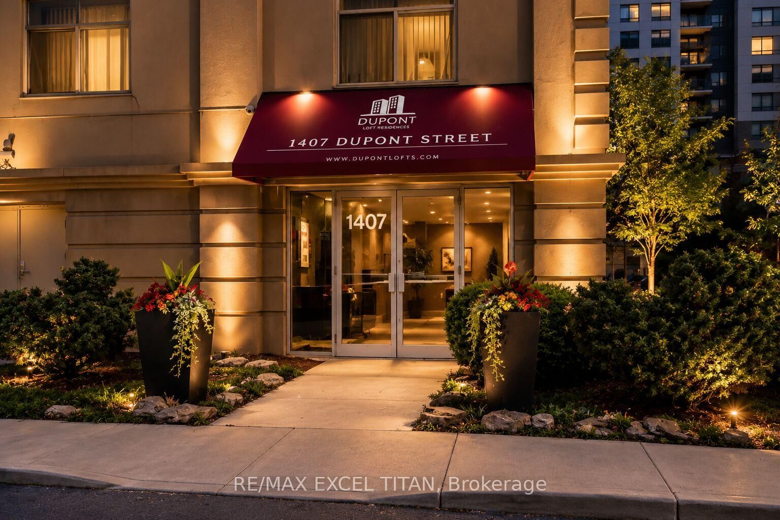Property Photo:  1407 Dupont Street 404  ON M6H 2B1 