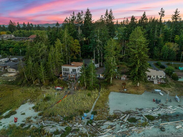 Property Photo:  1426 Wilkinson Rd  BC V9M 4B3 