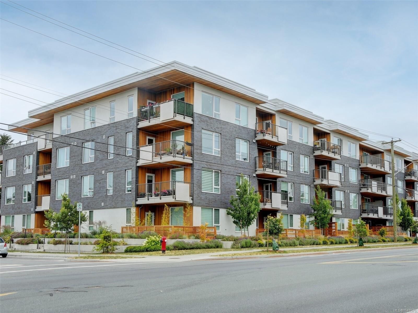 Property Photo:  1588 North Dairy Rd #101  BC V8T 0E1 