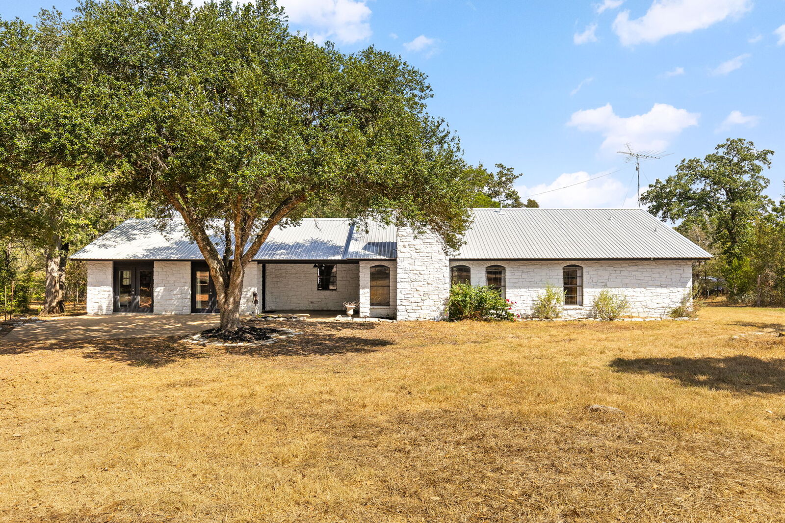 Property Photo:  196 Willy Road  TX 78602 