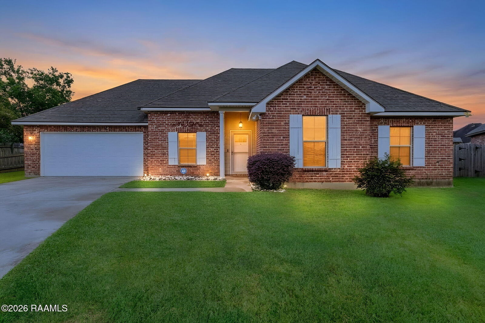 Property Photo: 106 Fanfare Lane LA 70507