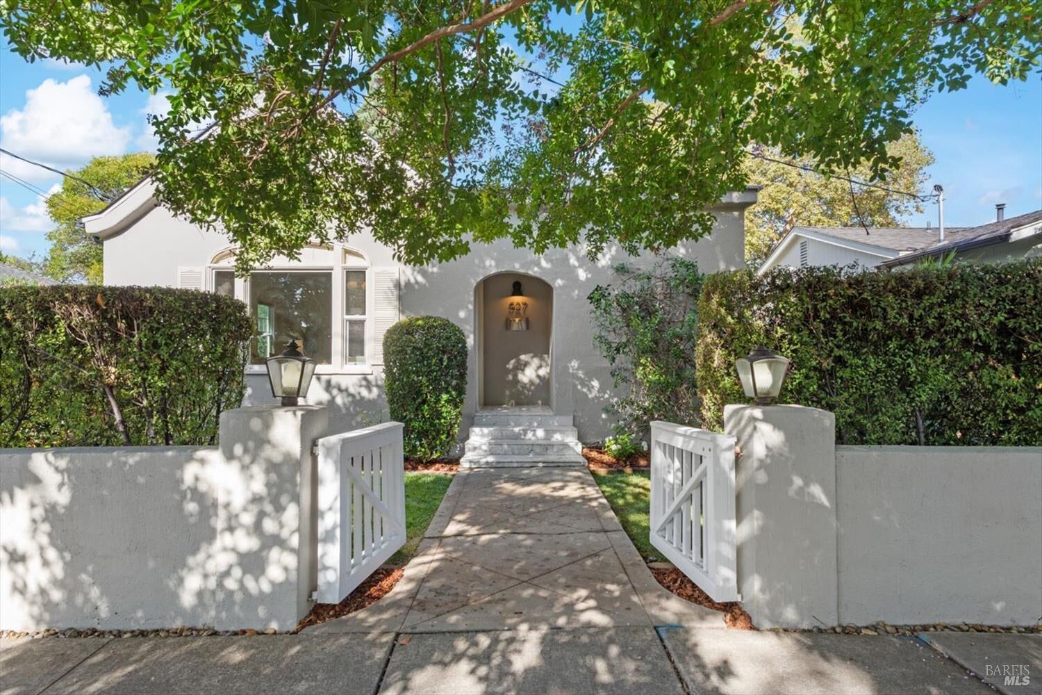 Property Photo:  527 Monroe Street  CA 94559 