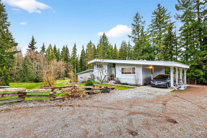Property Photo:  29907 Dewdney Trunk Road  BC V4S 1B7 