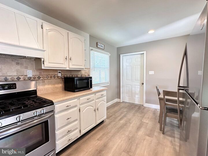 Property Photo: 1004 Lakewood Drive PA 17109