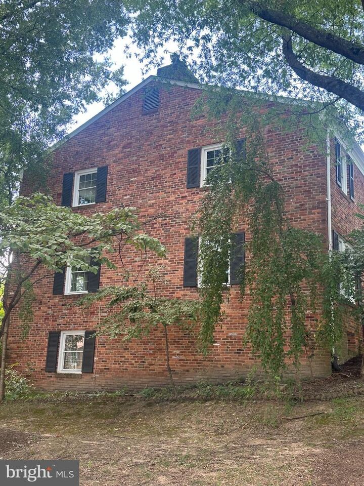 Property Photo:  9280 Bailey Lane  VA 22031 