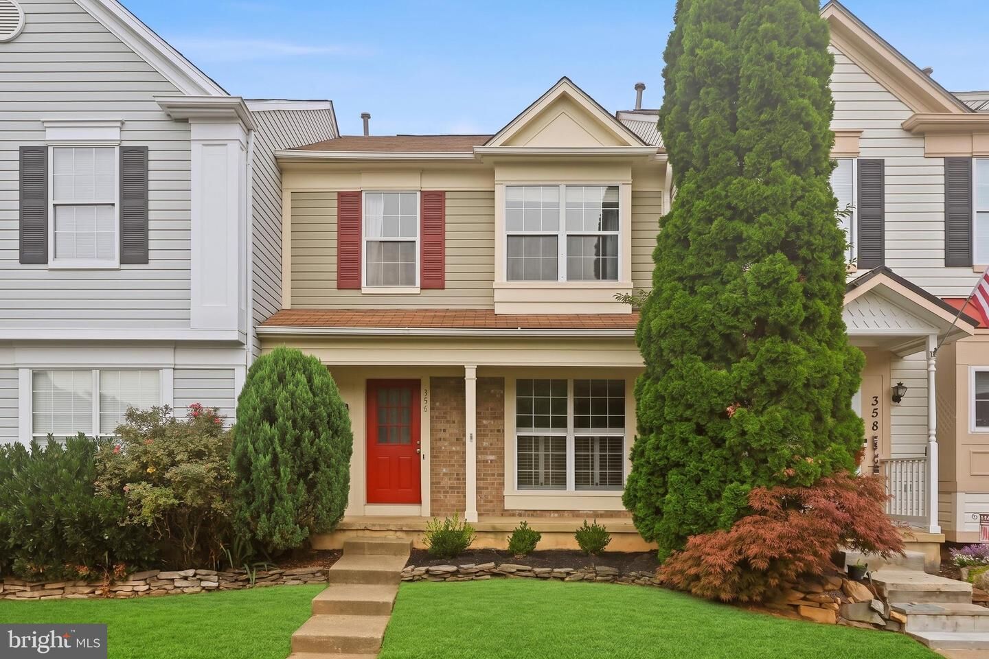 Property Photo:  356 Millbrook Terrace NE  VA 20176 
