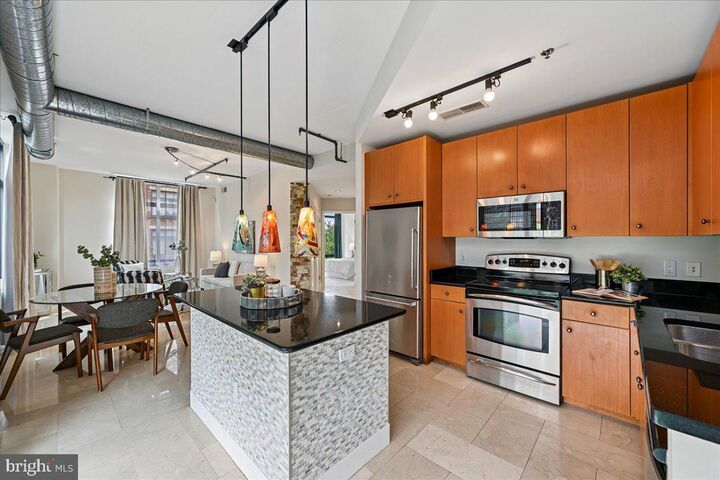 Property Photo: 520 John Carlyle Street 343 VA 22314