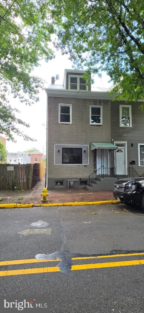 Property Photo: 434 S 6th PA 19602