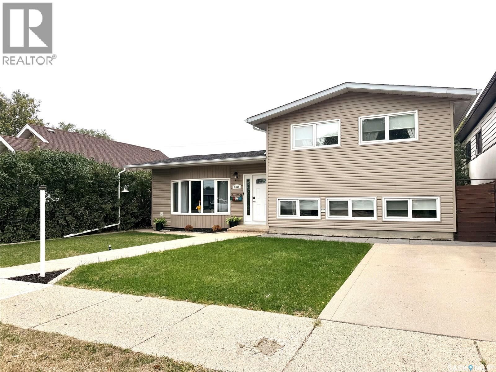 Property Photo:  1409 2nd Street S  SK S4A 0M5 