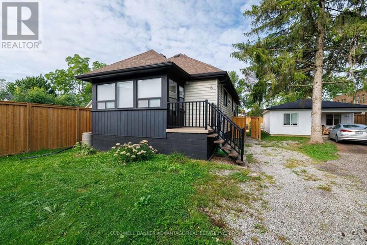 Property Photo:  13/15 Duncan Street West  ON L3B 2C5 