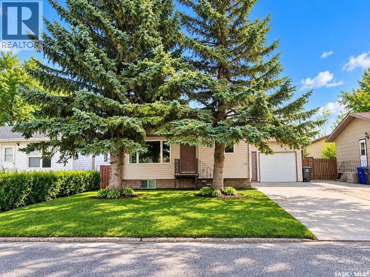 Property Photo: 151 Memorial Drive SK S0J 2M0