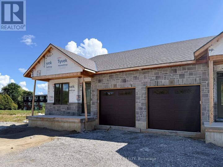 Property Photo:  15 Boer Drive  ON N3Y 0H6 