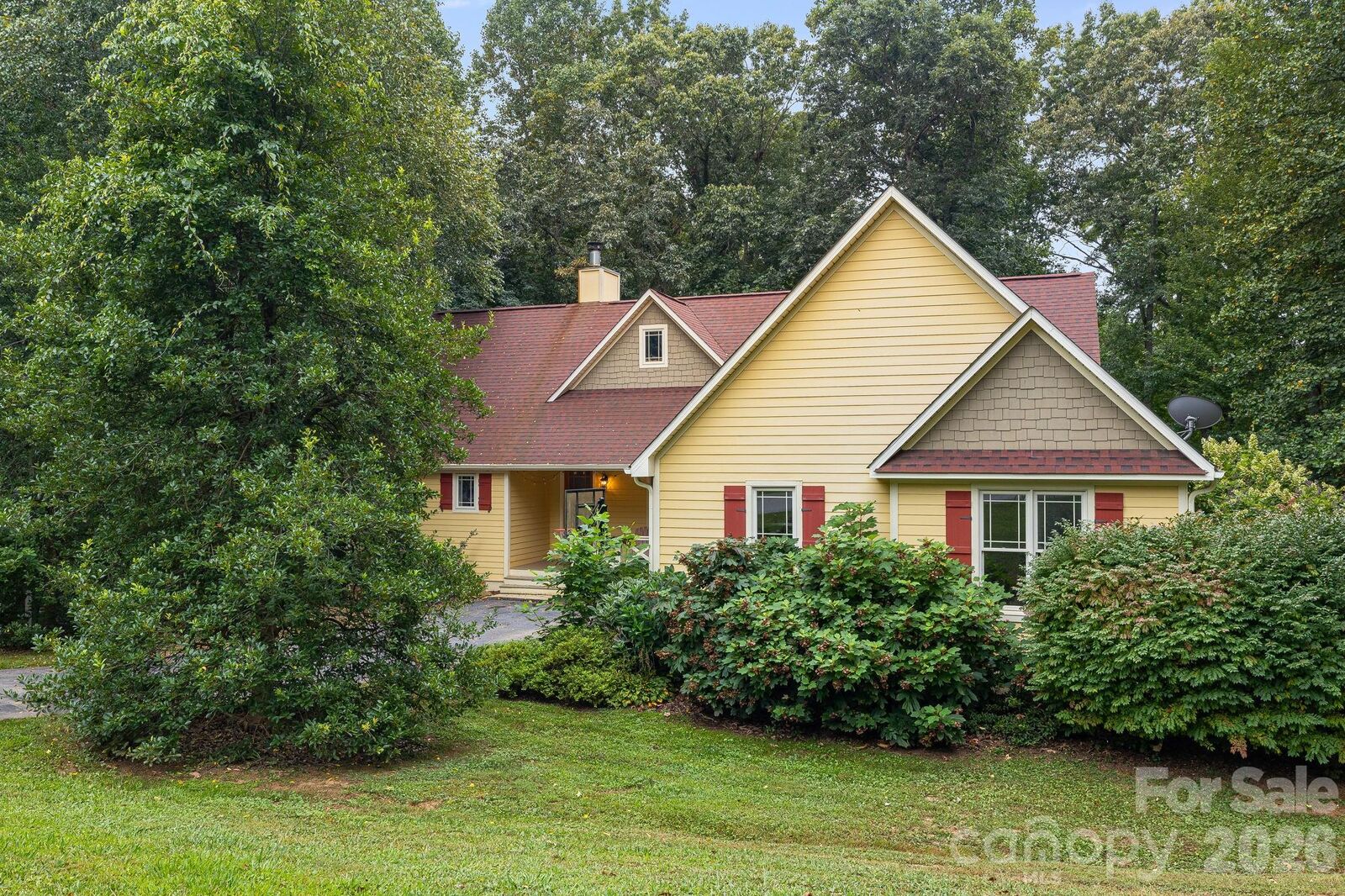 Property Photo:  312 E Forest Place  NC 28715 