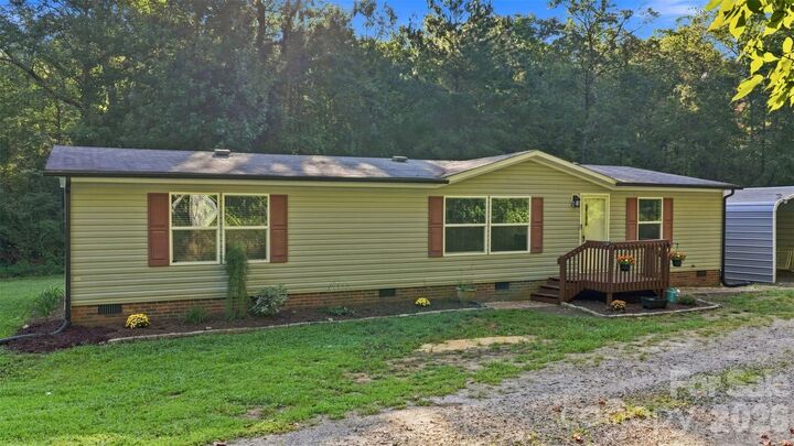 Property Photo:  4782 29th Street Drive NE  NC 28601 