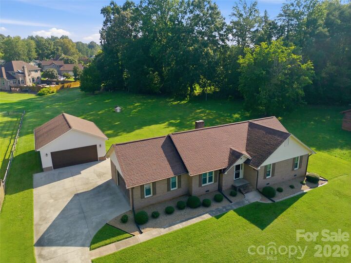 Property Photo:  1035 Sides Road  NC 28138 