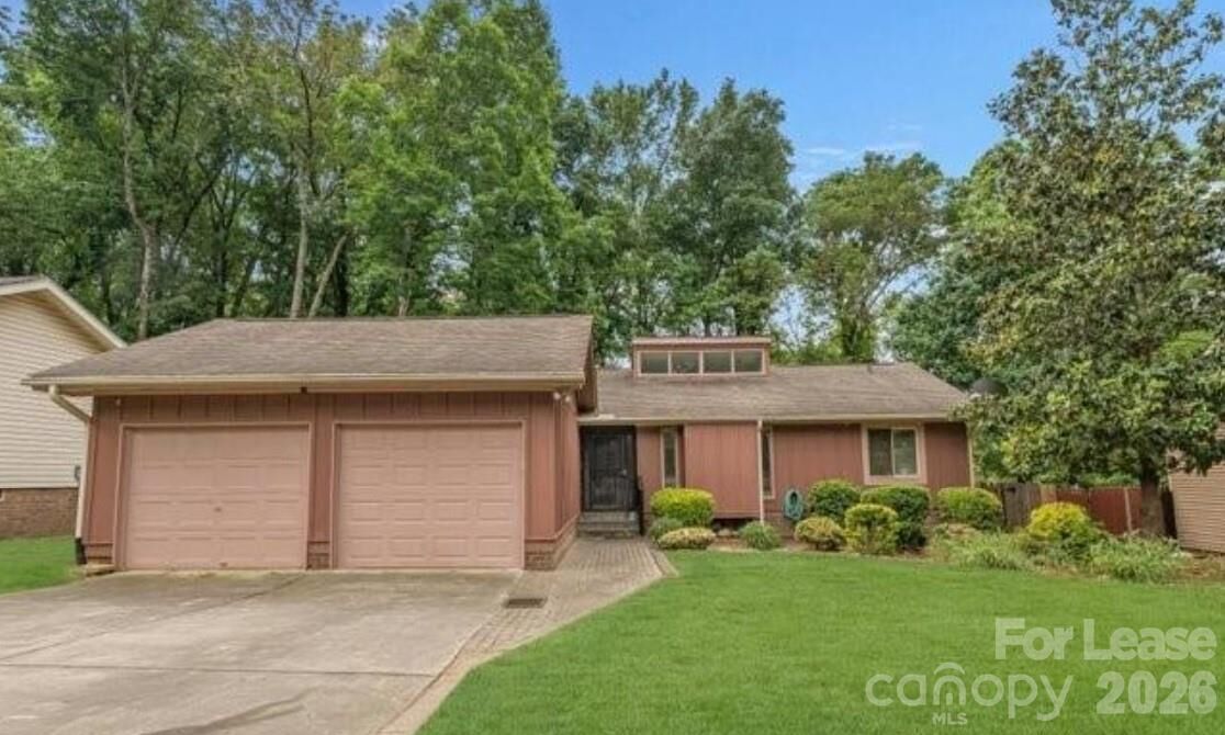 Property Photo:  7312 Barcliff Drive  NC 28212 
