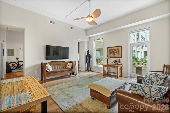 Property Photo: 1315 East Boulevard 203 NC 28203