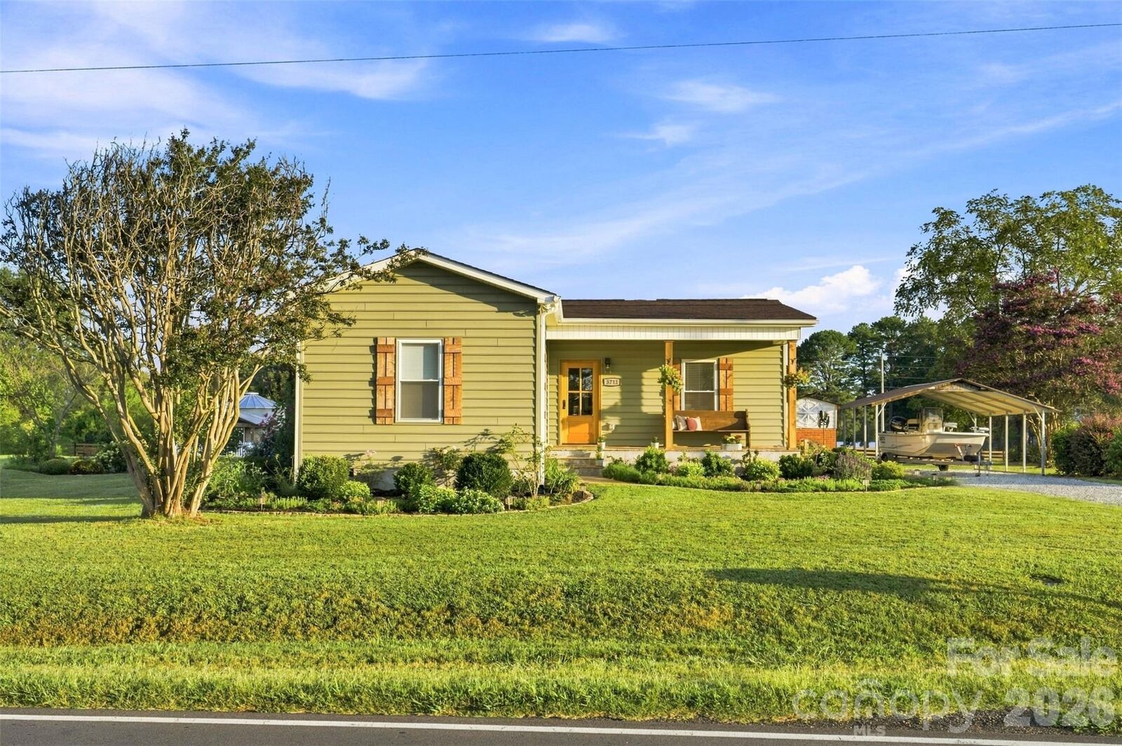 Property Photo:  5712 Hoover Elmore Road  NC 28168 