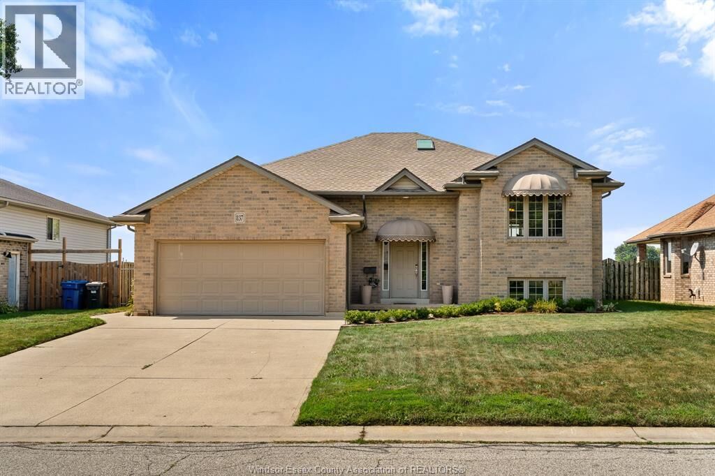 Property Photo:  837 Cottage Grove  ON N9Y 3G3 