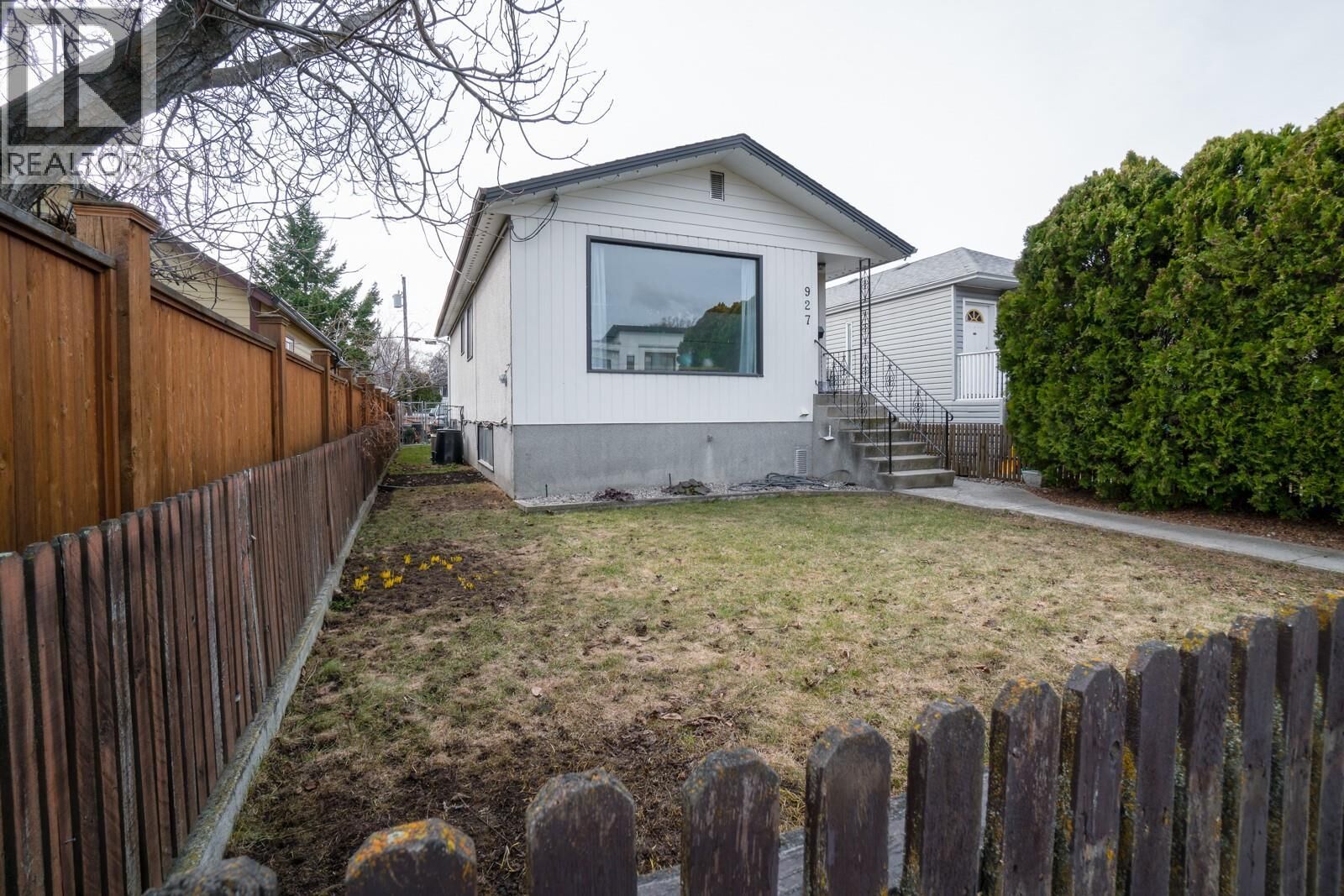 Property Photo:  927 Fuller Avenue  BC V1Y 6X5 