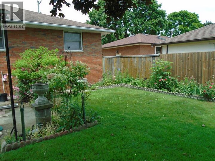 Property Photo:  1096 Indian Road North  ON N7V 4C5 