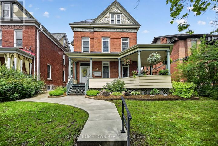 Property Photo:  98 Pine Street  ON K6V 1G9 