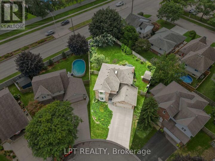 Property Photo: 38 Stoneycreek Place ON N5X 3X4