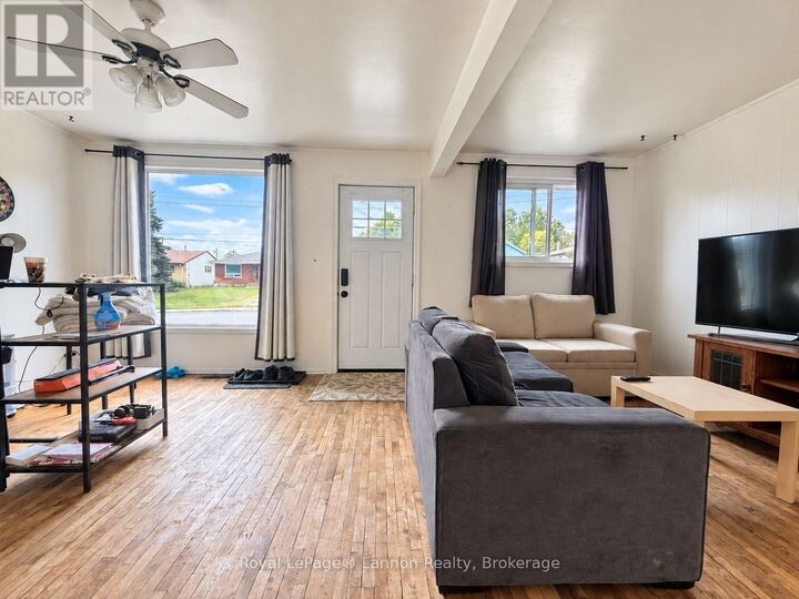 Property Photo: 498 Grenville Avenue ON P7A 2C4