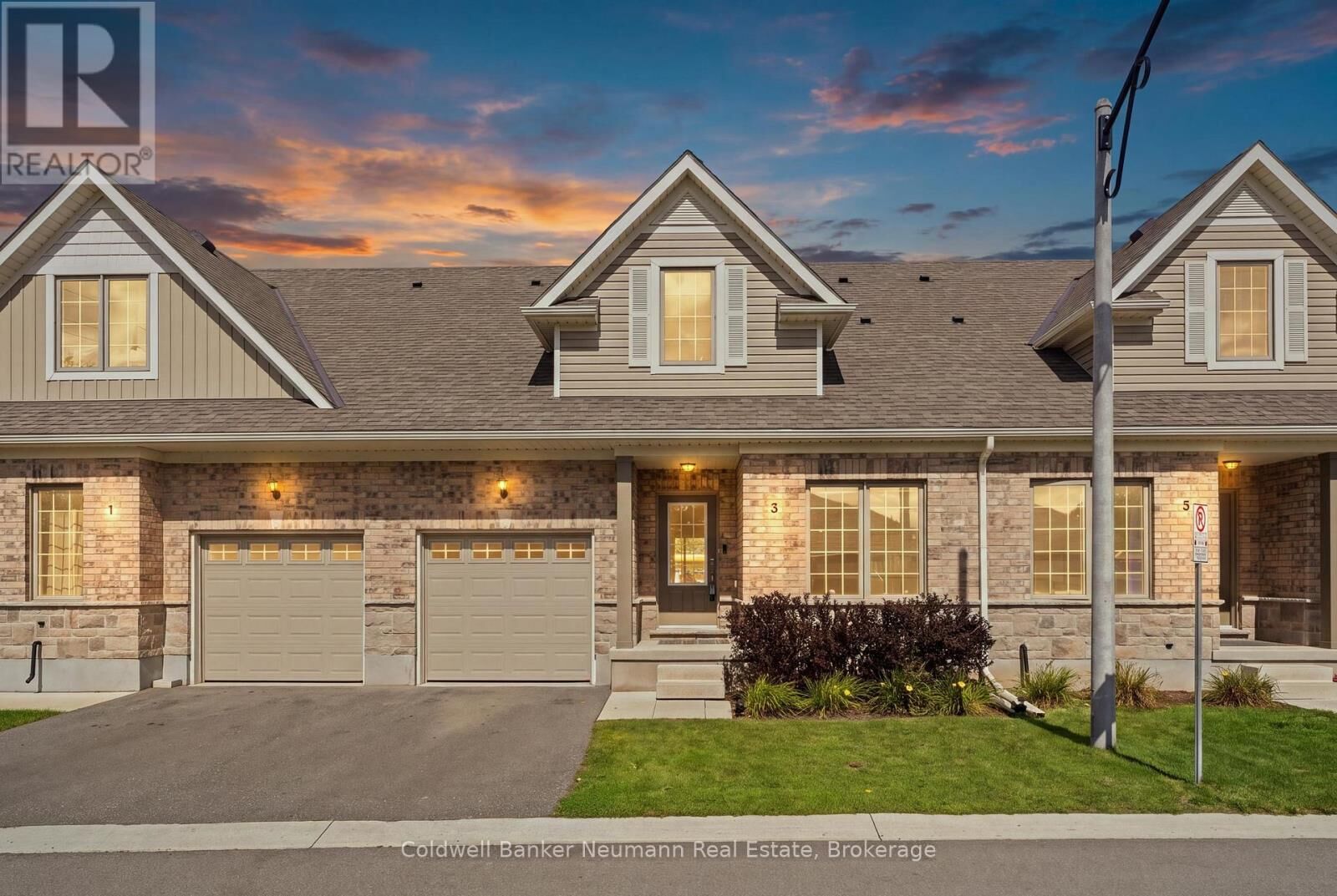 Property Photo:  3 Braida Lane  ON L7J 0B7 