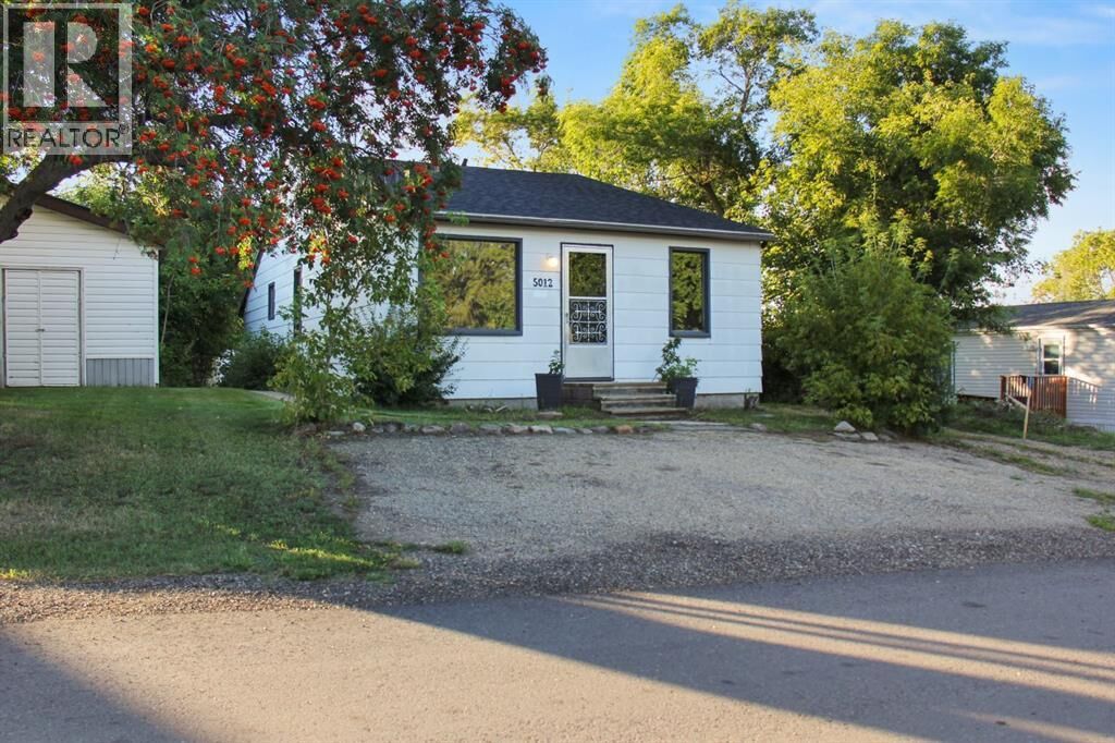 Property Photo:  5012 49 Street  AB T0B 9S9 