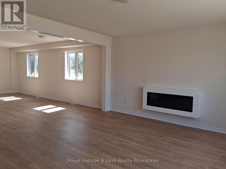 Property Photo:  959 Trillium Drive  ON N4S 7W2 
