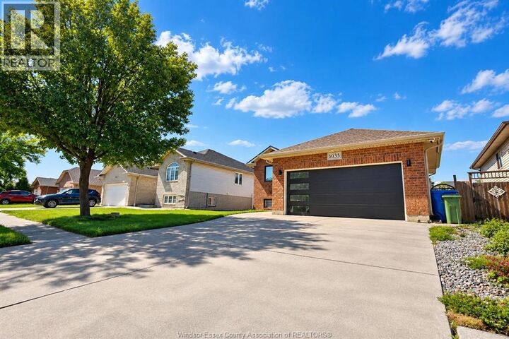 Property Photo:  1035 Treverton Crescent  ON N8P 1K2 